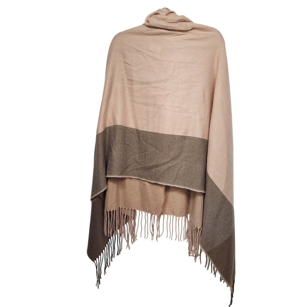 NWT Harve Bernard Dusty Rose Plaid Blanket Buttoned Cape Women's One Size - Picture 7 of 8
